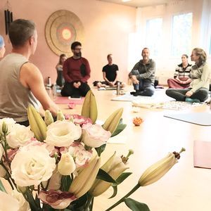 Yoga Veda Ausbildungsklasse im Unterricht